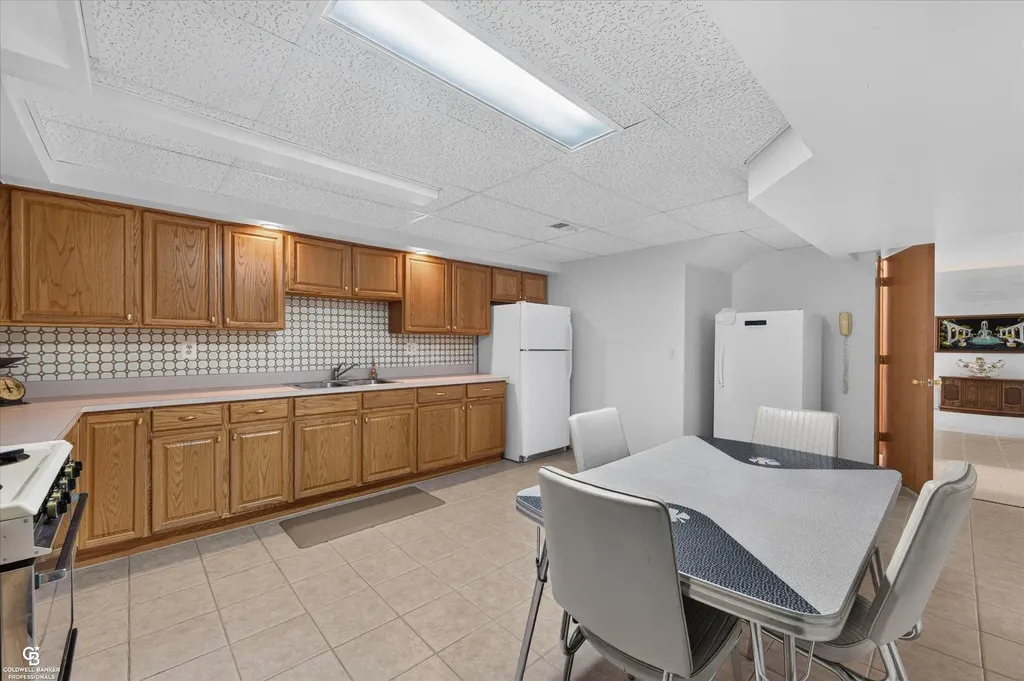 46640 Glen Pointe Drive Shelby Charter Township MI 48315