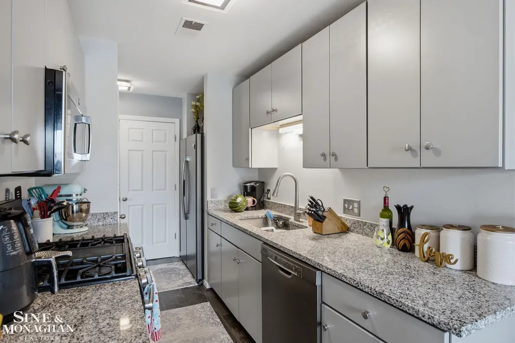 2731 Omar Street Port Huron City MI 48060