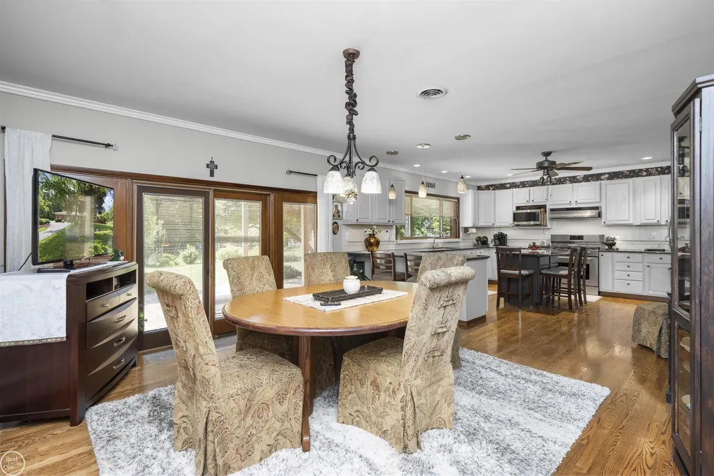 5248 Brookside Drive Shelby Charter Township MI 48316