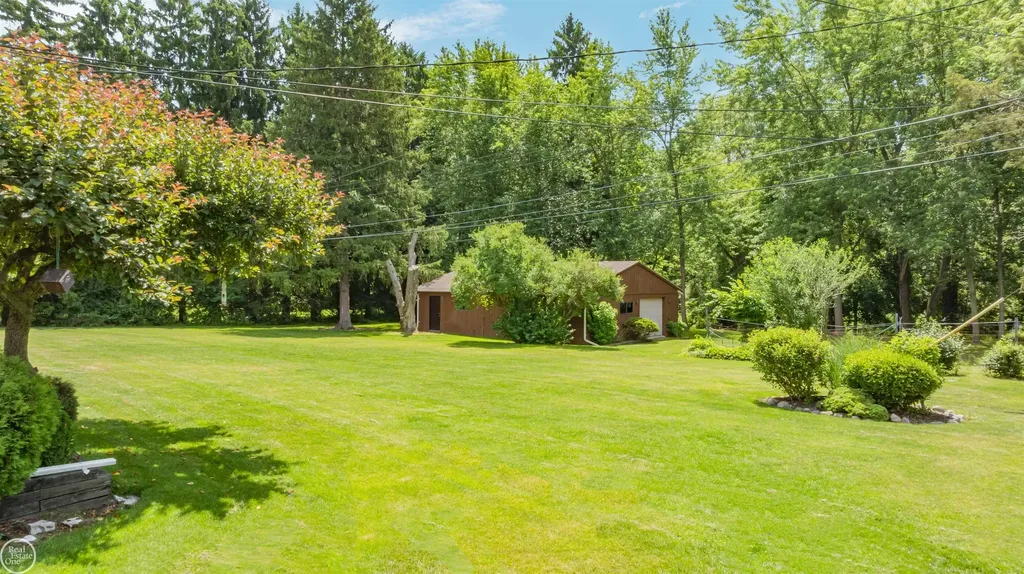 5248 Brookside Drive Shelby Charter Township MI 48316