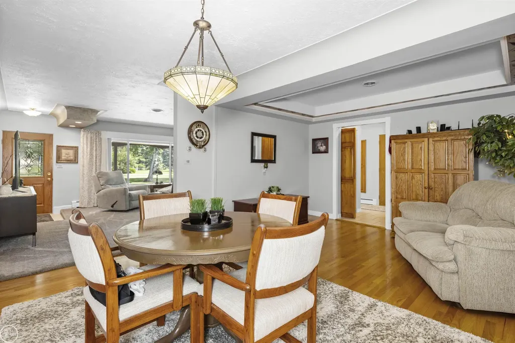 5248 Brookside Drive Shelby Charter Township MI 48316