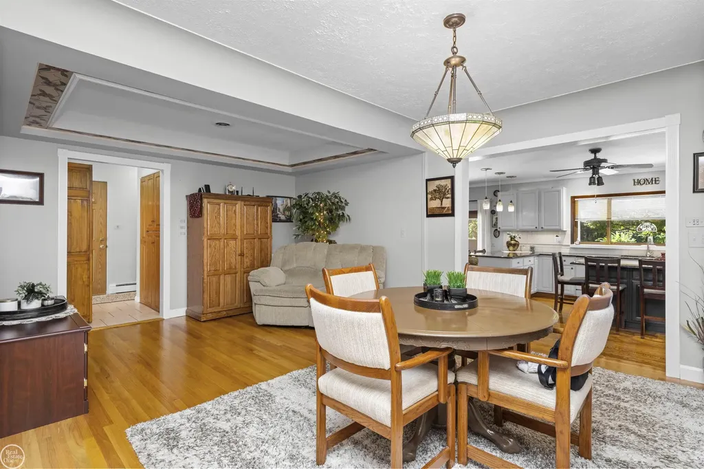 5248 Brookside Drive Shelby Charter Township MI 48316