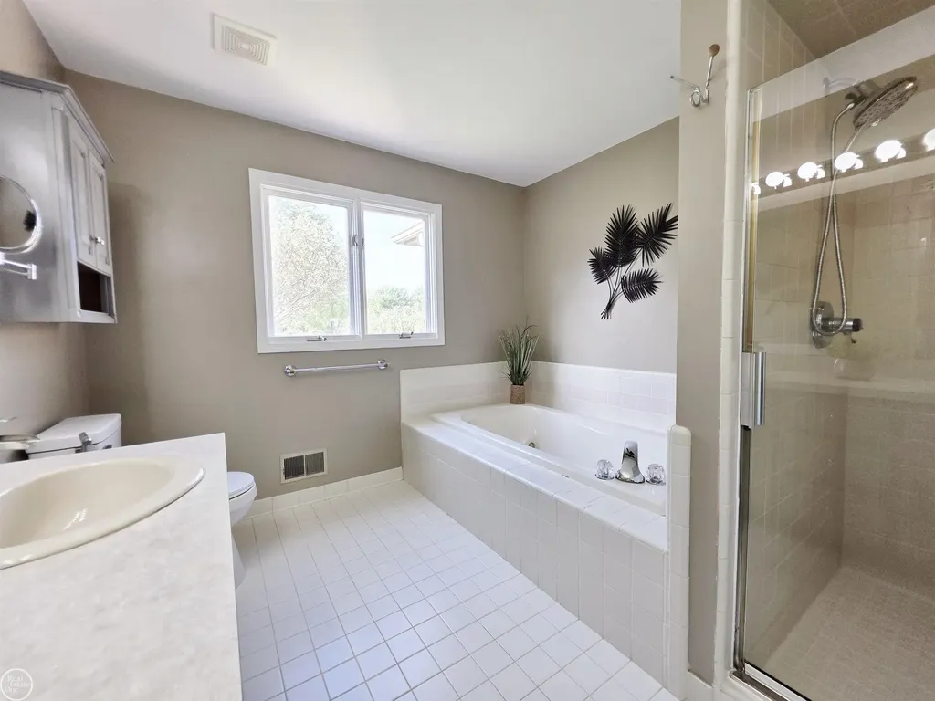 16794 Renee Drive Macomb Township MI 48042