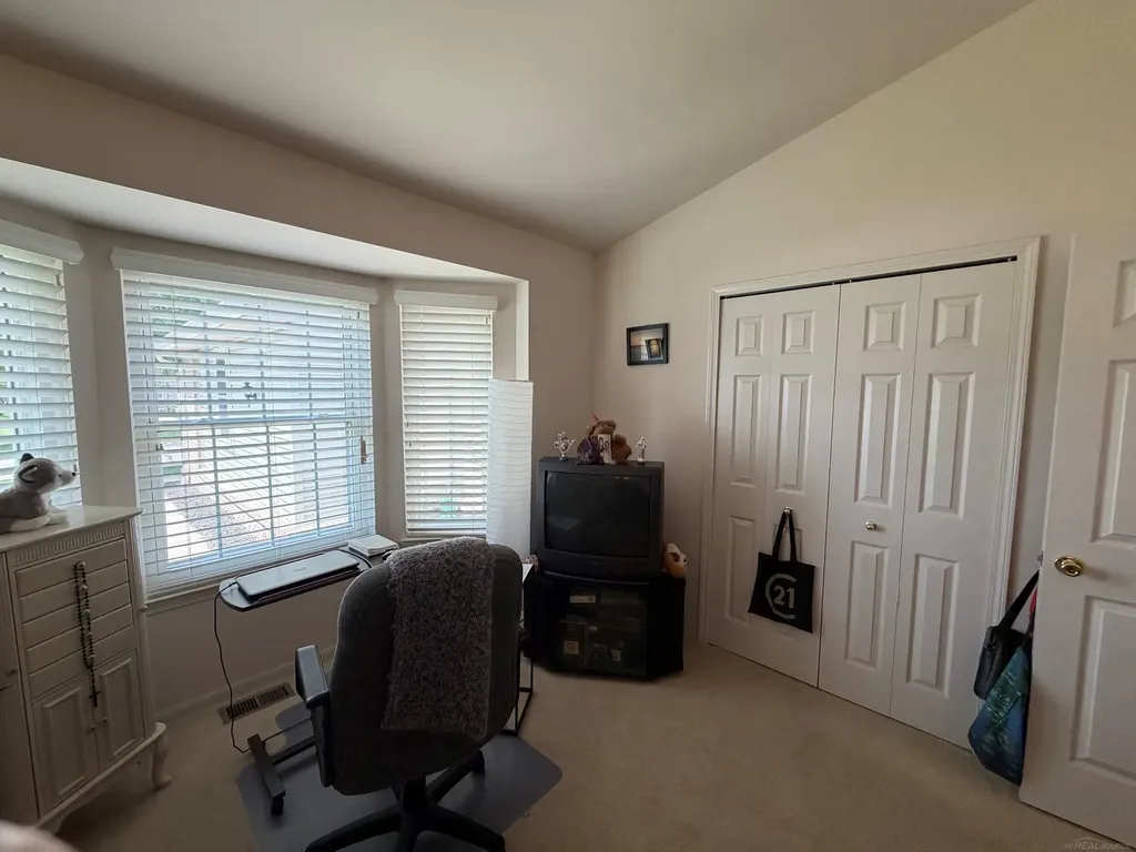 12215 Noonan Court Shelby Charter Township MI 48315