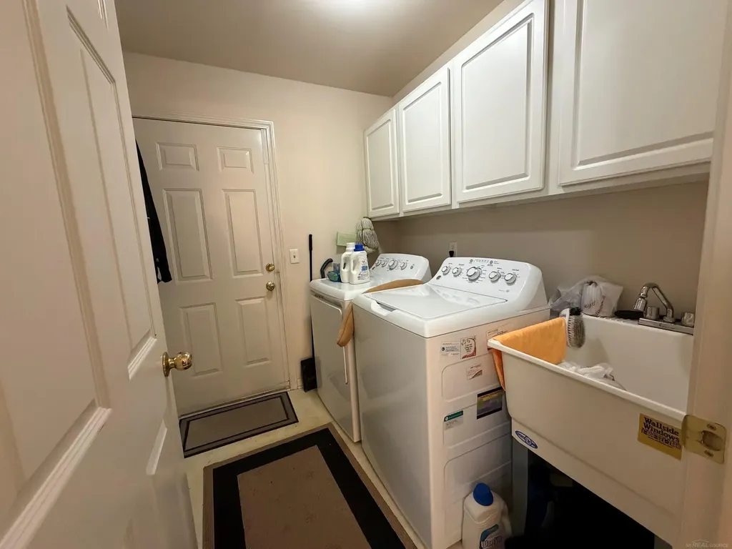 12215 Noonan Court Shelby Charter Township MI 48315