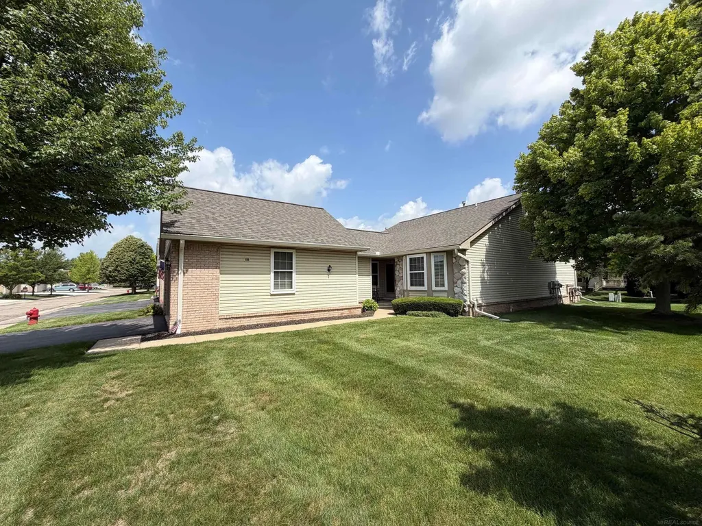 12215 Noonan Court Shelby Charter Township MI 48315