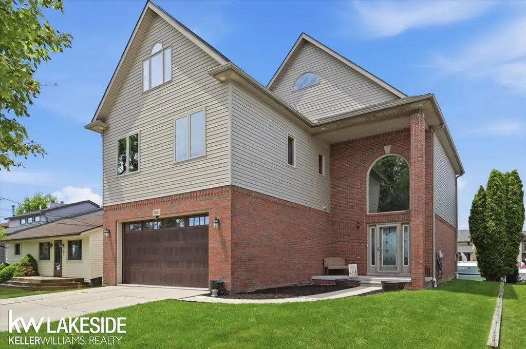 38823 E Archer Drive Harrison Charter Township MI 48045