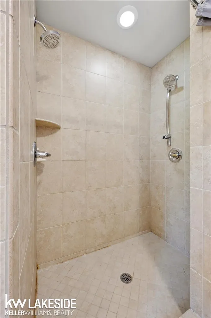 38823 E Archer Drive Harrison Charter Township MI 48045