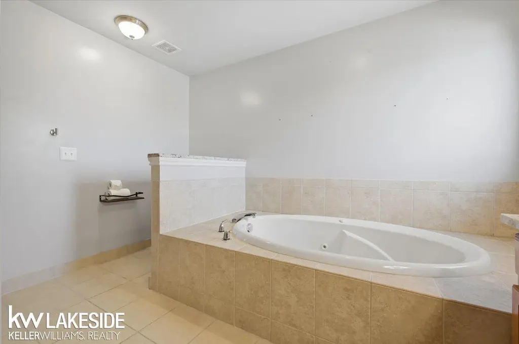 38823 E Archer Drive Harrison Charter Township MI 48045