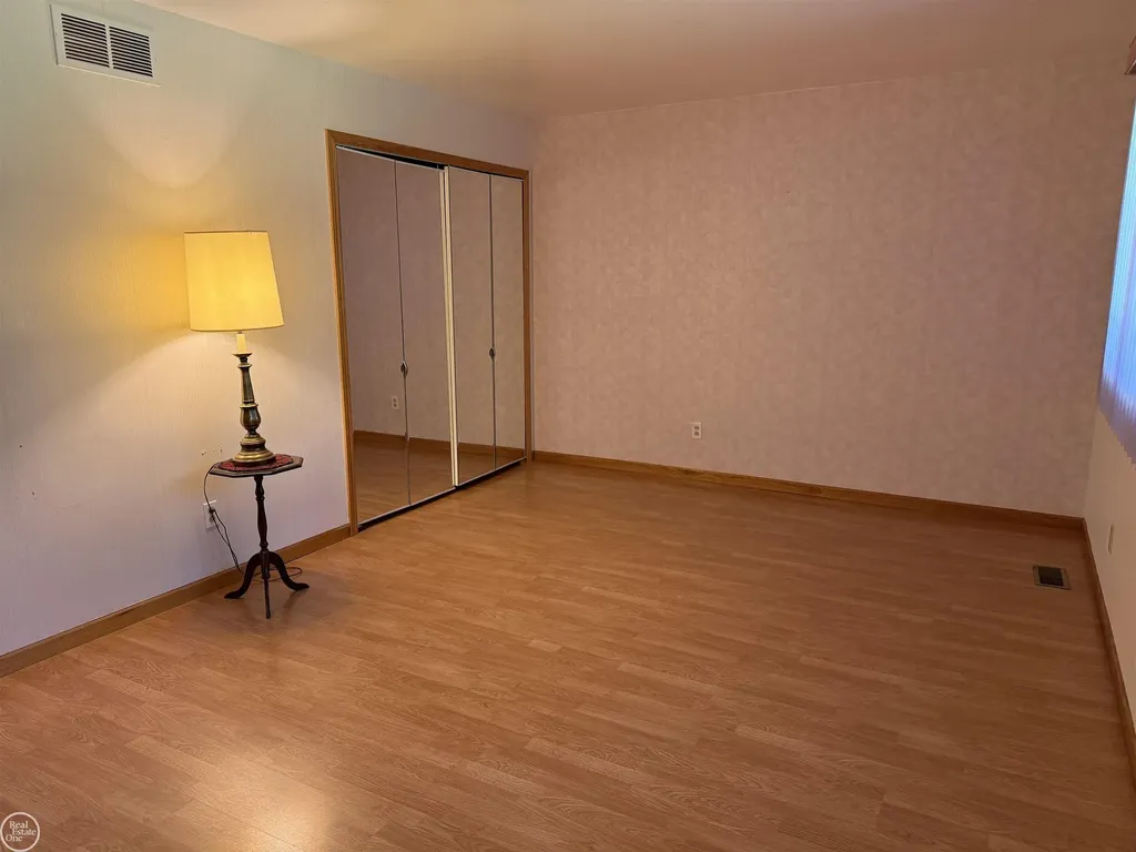 26250 South River Road Harrison Charter Township MI 48045