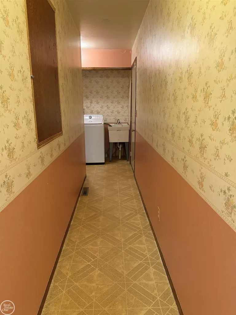 26250 South River Road Harrison Charter Township MI 48045