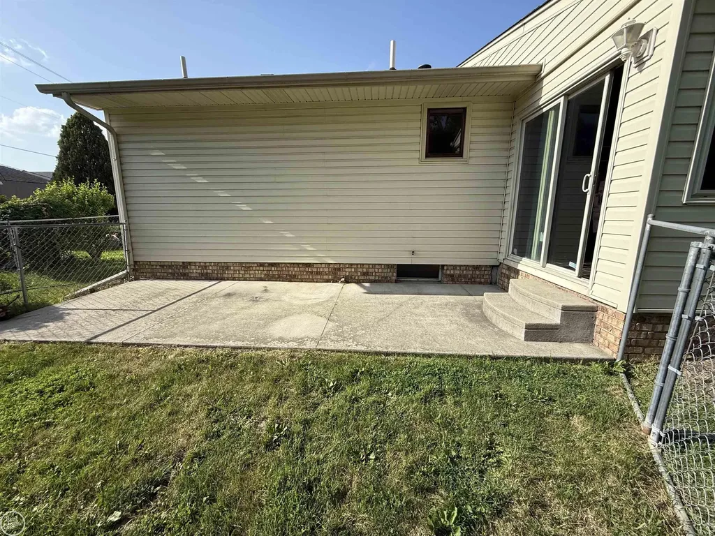 26250 South River Road Harrison Charter Township MI 48045