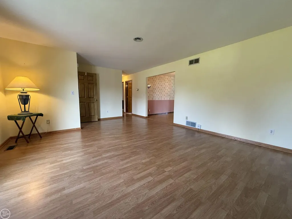 26250 South River Road Harrison Charter Township MI 48045