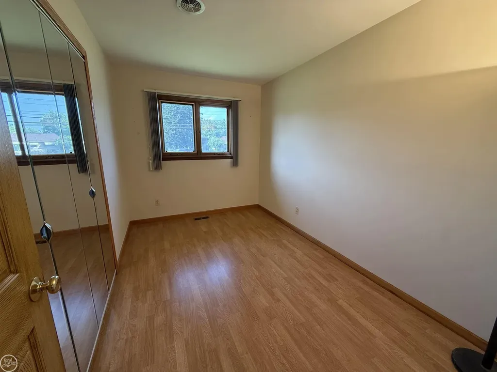 26250 South River Road Harrison Charter Township MI 48045