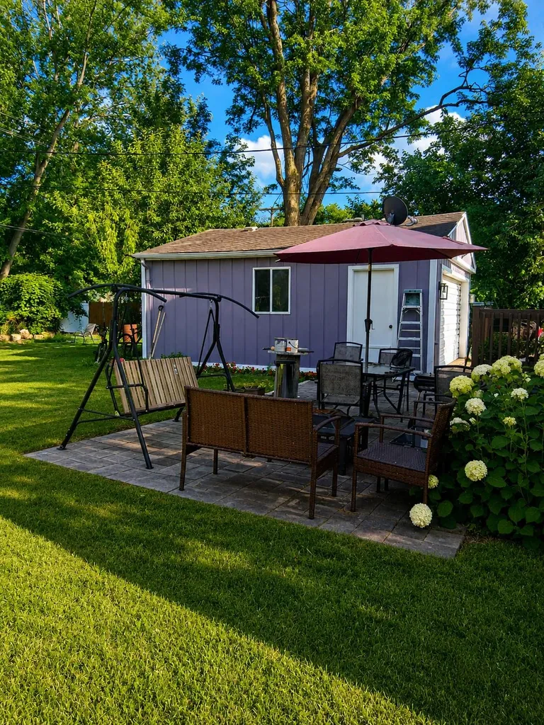 21812 Albion Avenue Farmington Hills City MI 48336