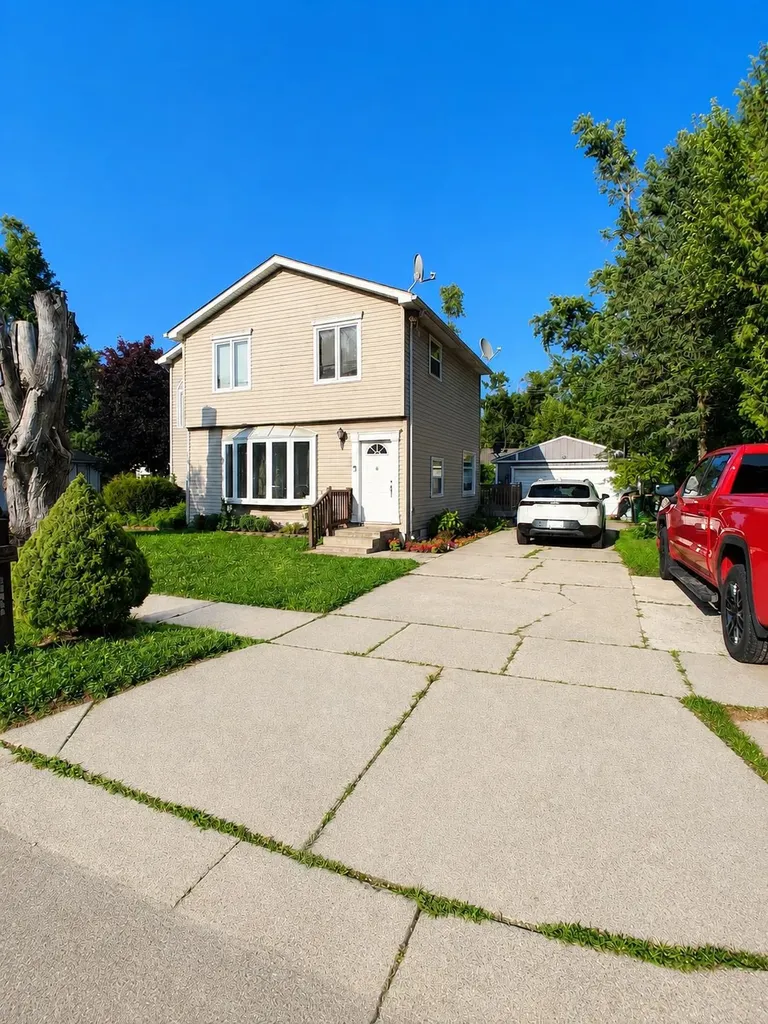 21812 Albion Avenue Farmington Hills City MI 48336