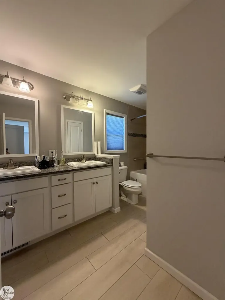 8164 River Road Cottrellville Township MI 48039