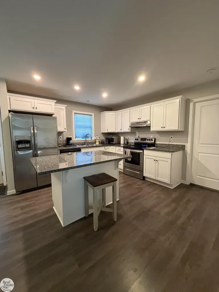 8164 River Road Cottrellville Township MI 48039