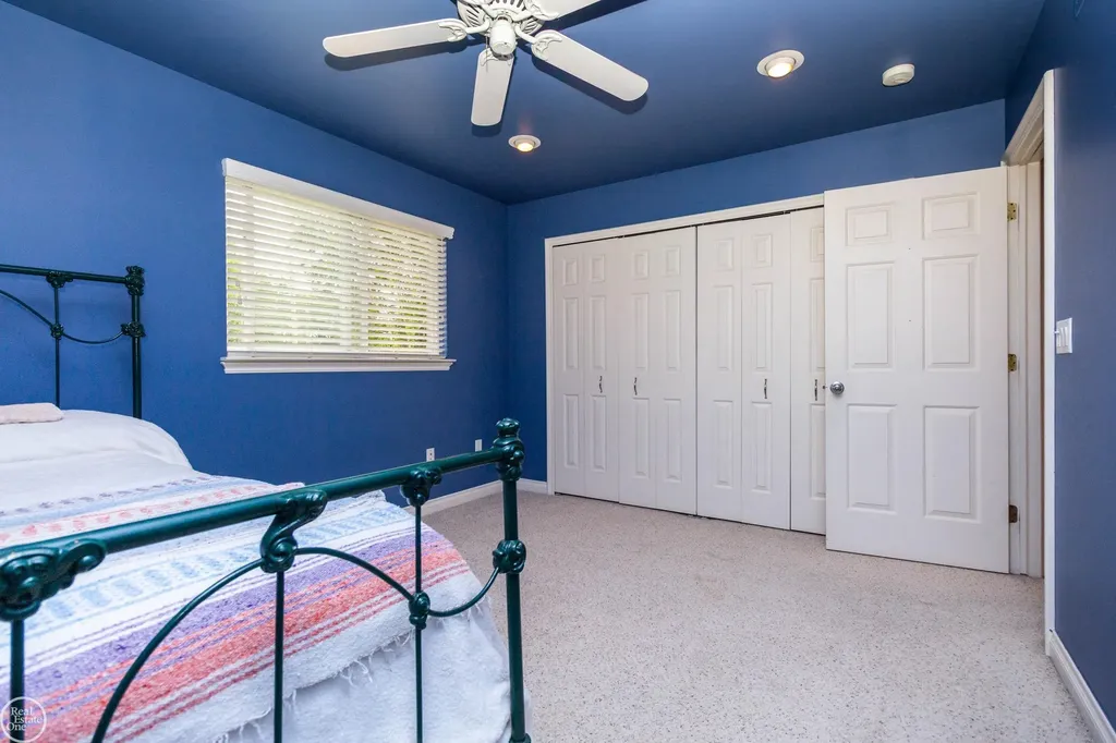 39745 Sylvia Street Harrison Charter Township MI 48045