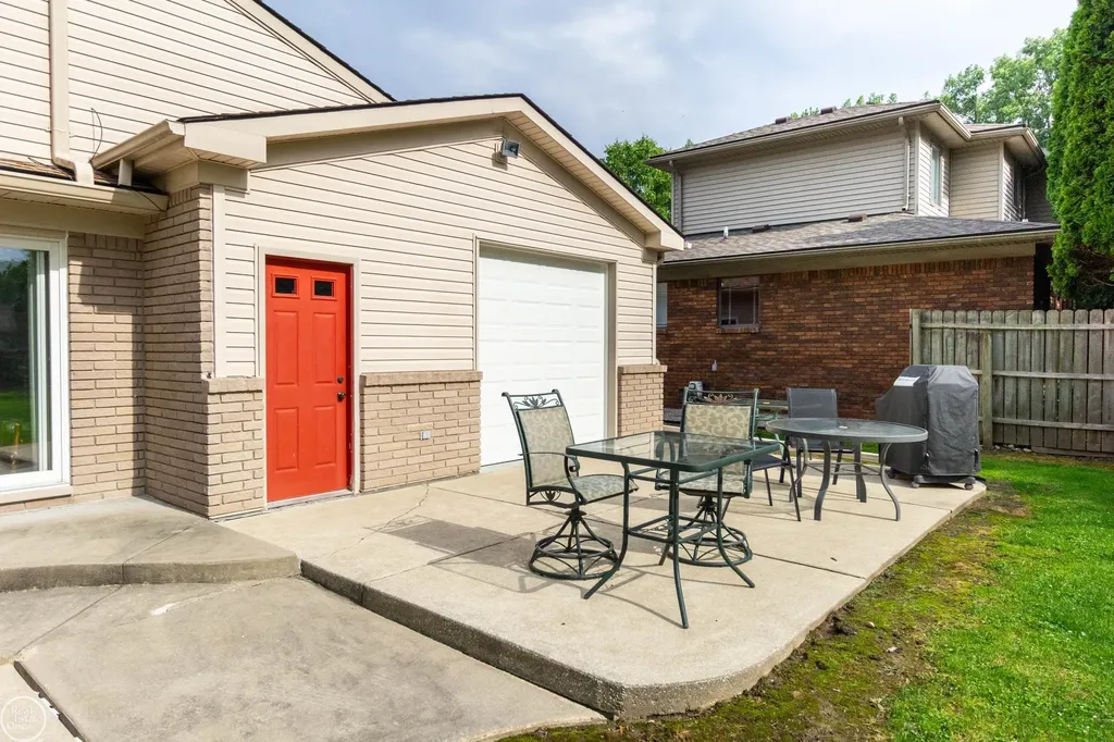 39745 Sylvia Street Harrison Charter Township MI 48045