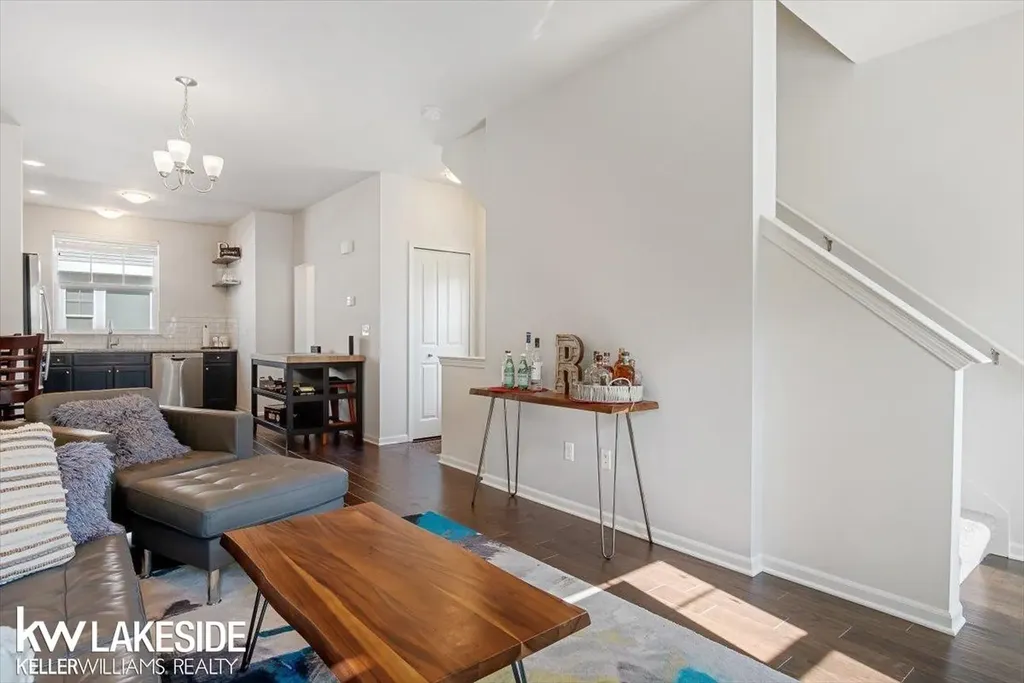 368 Glendale Lane Ferndale City MI 48220