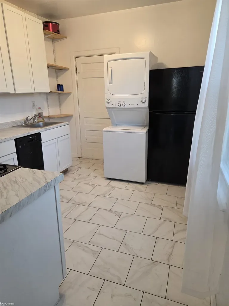 9405 Navarre Street Detroit City MI 48214
