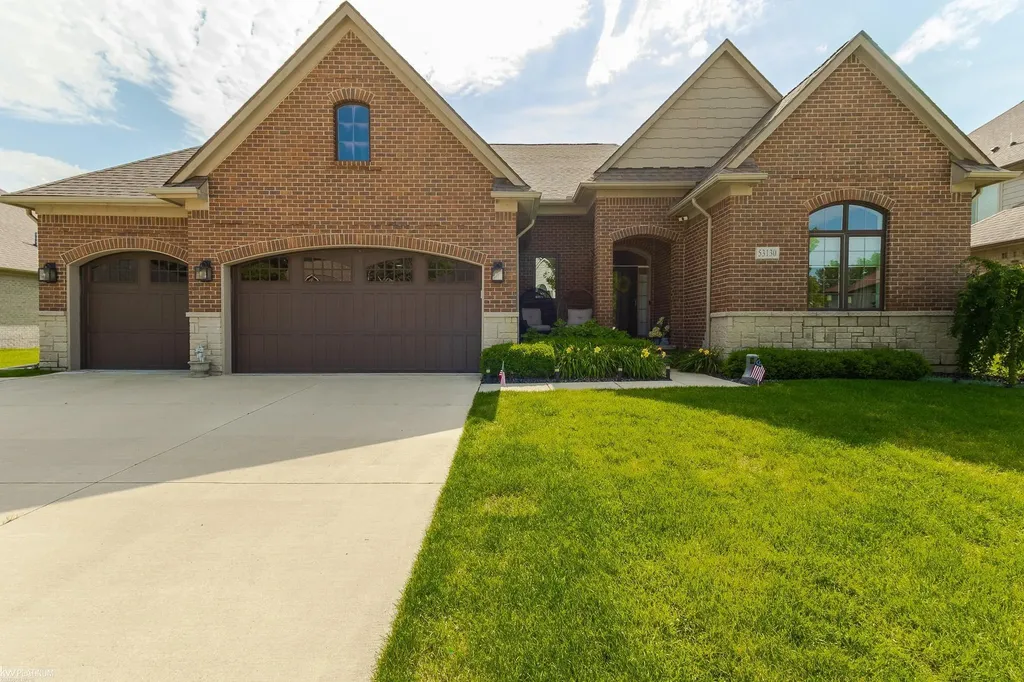 53130 Westwood Park Drive Shelby Charter Township MI 48316