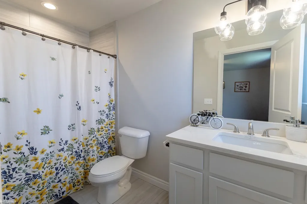 53130 Westwood Park Drive Shelby Charter Township MI 48316