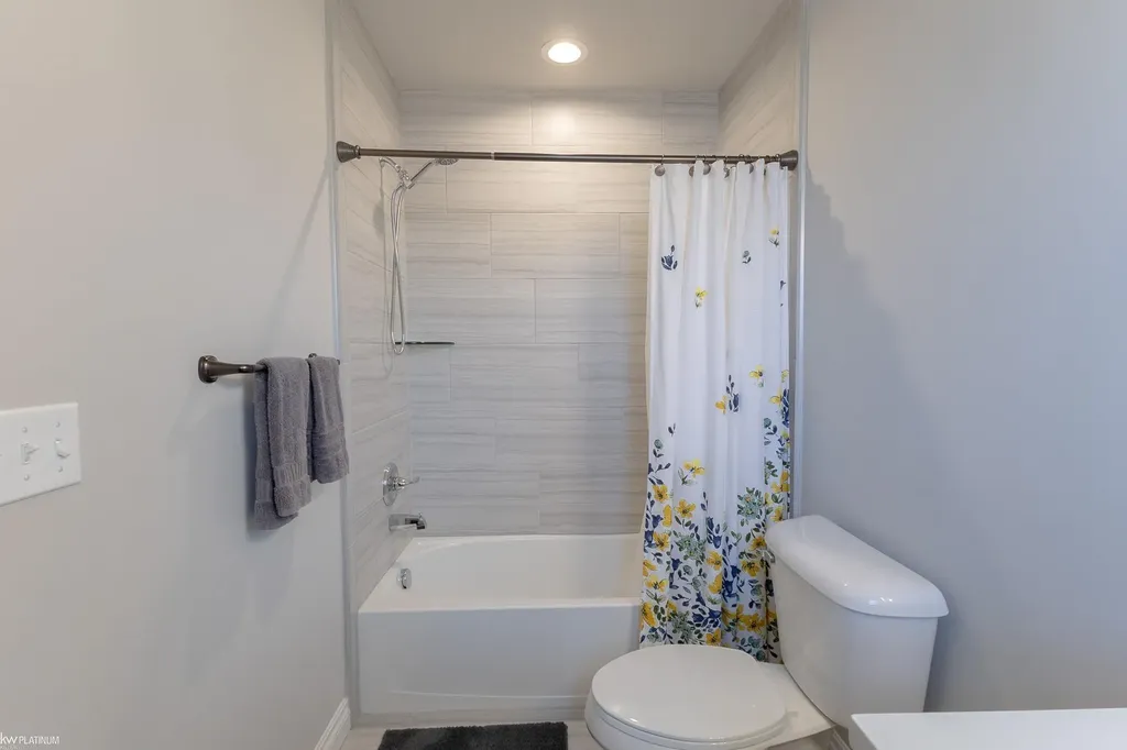 53130 Westwood Park Drive Shelby Charter Township MI 48316