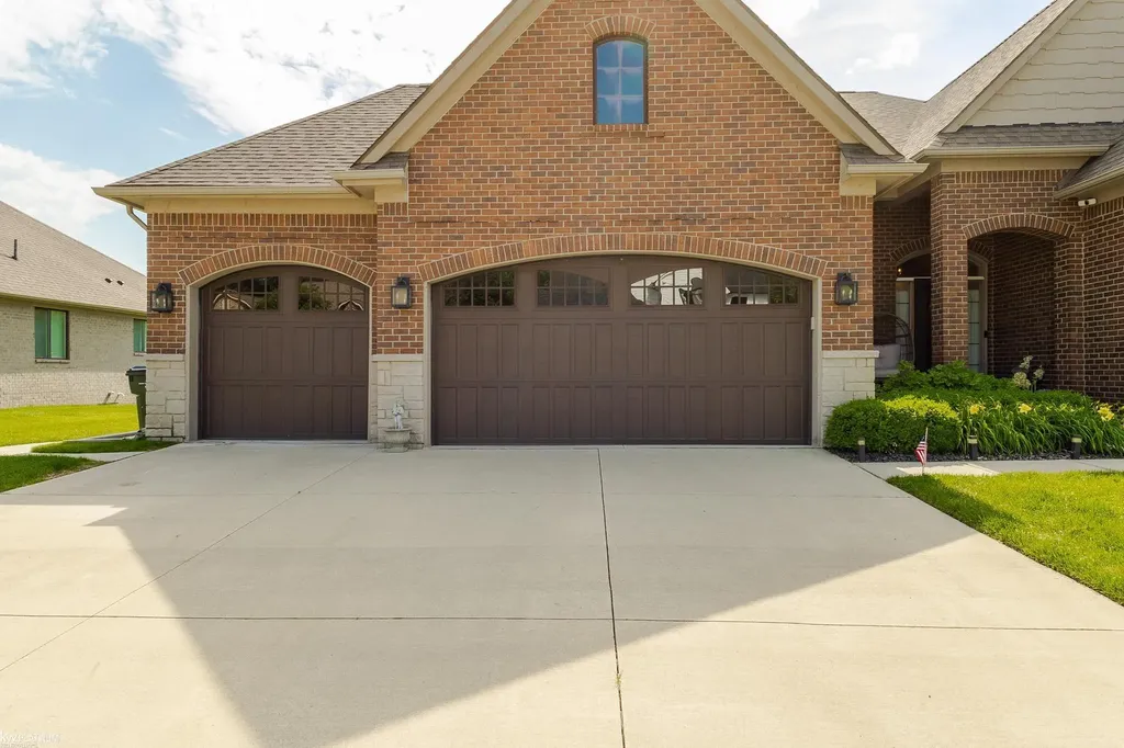 53130 Westwood Park Drive Shelby Charter Township MI 48316