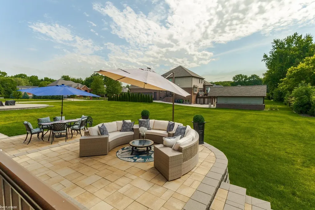 53130 Westwood Park Drive Shelby Charter Township MI 48316