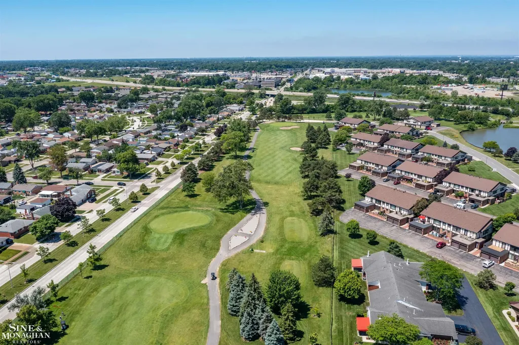 2210 Country Club Drive St. Clair Shores City MI 48082