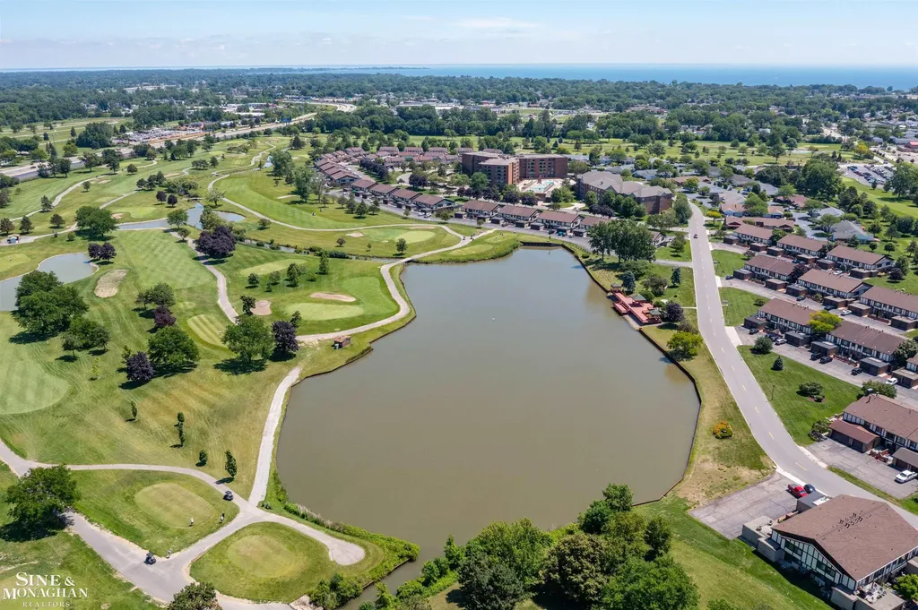 2210 Country Club Drive St. Clair Shores City MI 48082
