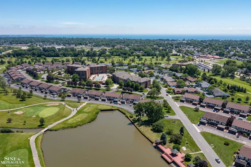 2210 Country Club Drive St. Clair Shores City MI 48082