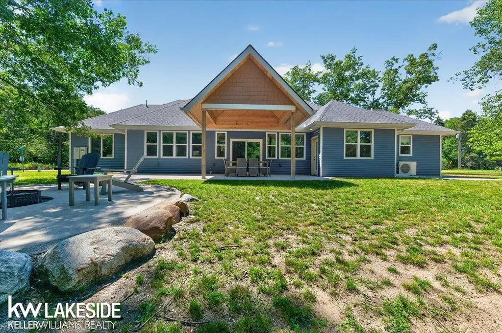 9790 N. Island View Caseville Township MI 48755