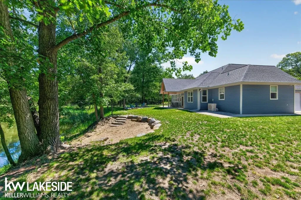 9790 N. Island View Caseville Township MI 48755