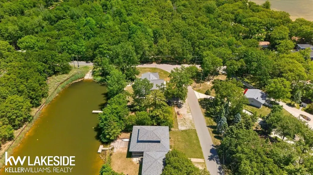 9790 N. Island View Caseville Township MI 48755