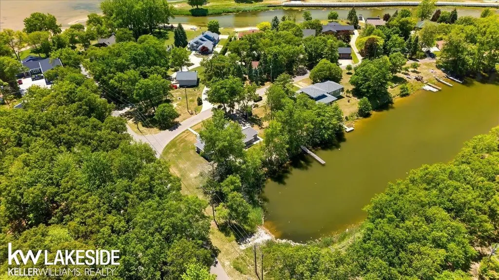 9790 N. Island View Caseville Township MI 48755