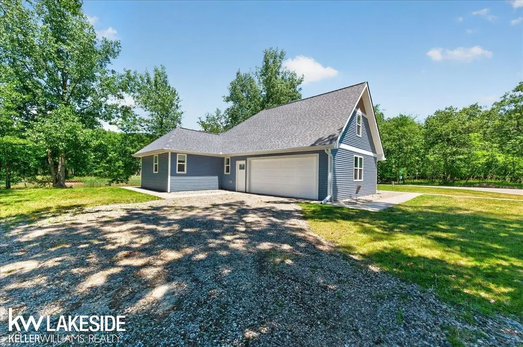 9790 N. Island View Caseville Township MI 48755
