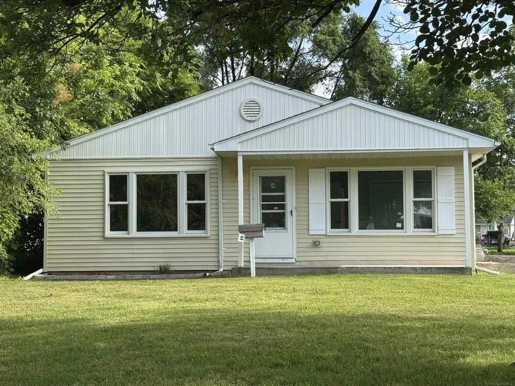 44 Fessenden Street Mt. Clemens City MI 48043