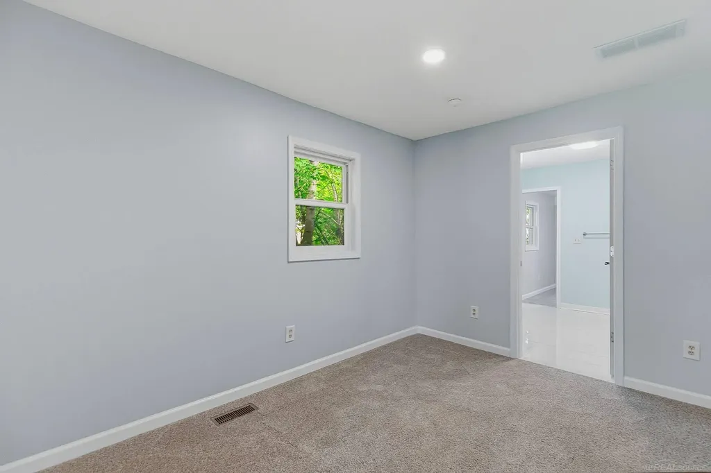 44 Fessenden Street Mt. Clemens City MI 48043