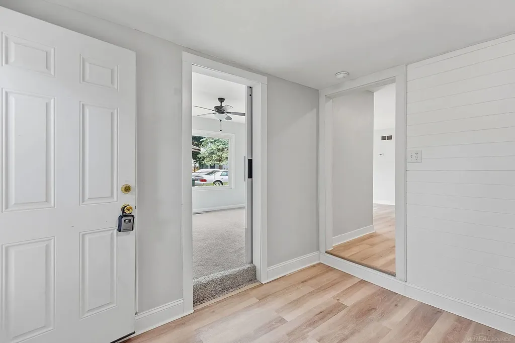 44 Fessenden Street Mt. Clemens City MI 48043