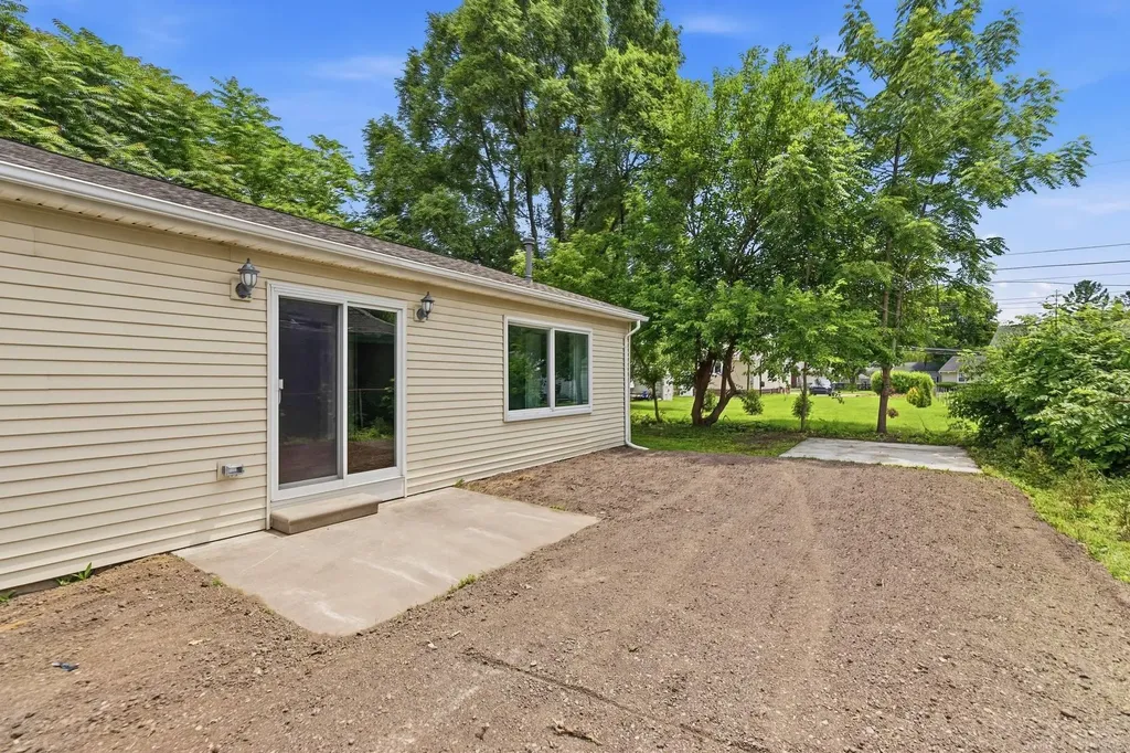 44 Fessenden Street Mt. Clemens City MI 48043