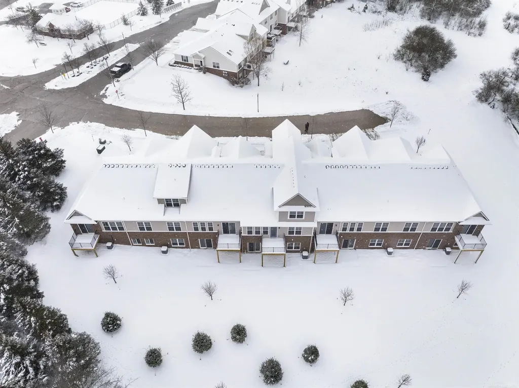 2209 Chase Drive Hartland Township MI 48855