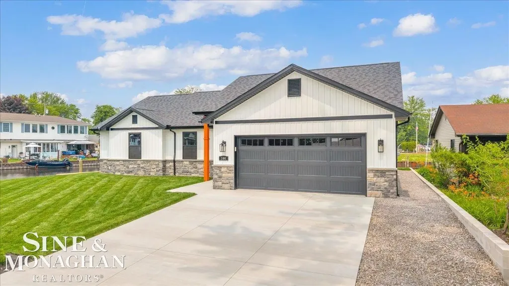 144 Channelsyde Drive Algonac City MI 48001