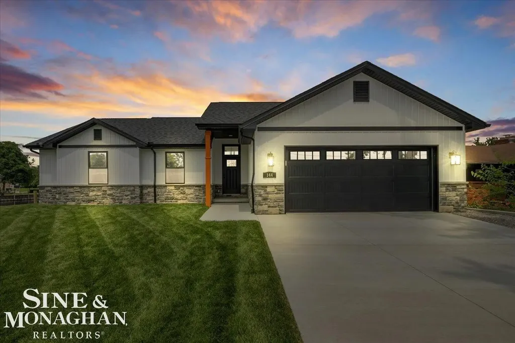 144 Channelsyde Drive Algonac City MI 48001