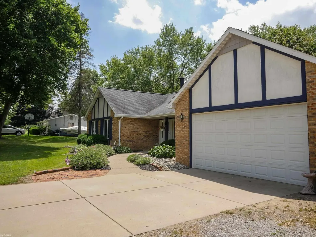 8468 Rondale Drive Grand Blanc City MI 48439