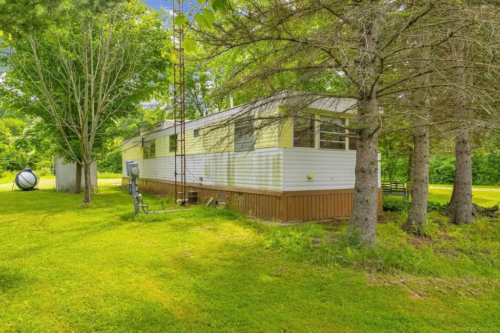 5723 Wildcat Road Lexington Township MI 48422