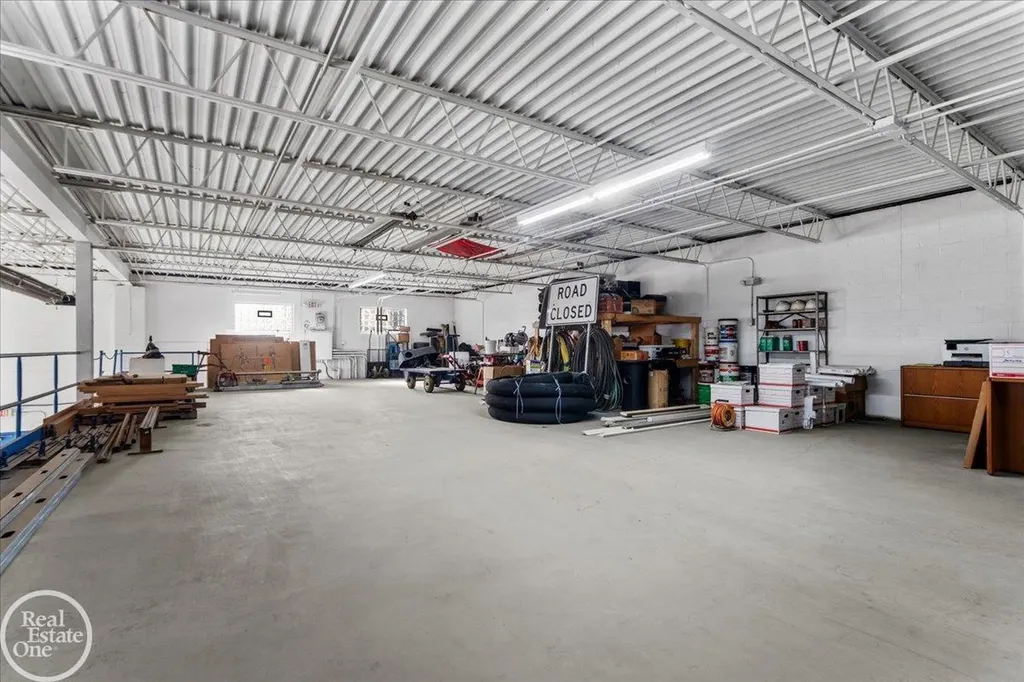 32230 Garfield Road Fraser City MI 48026