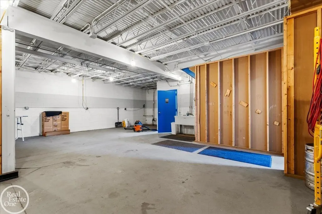32230 Garfield Road Fraser City MI 48026